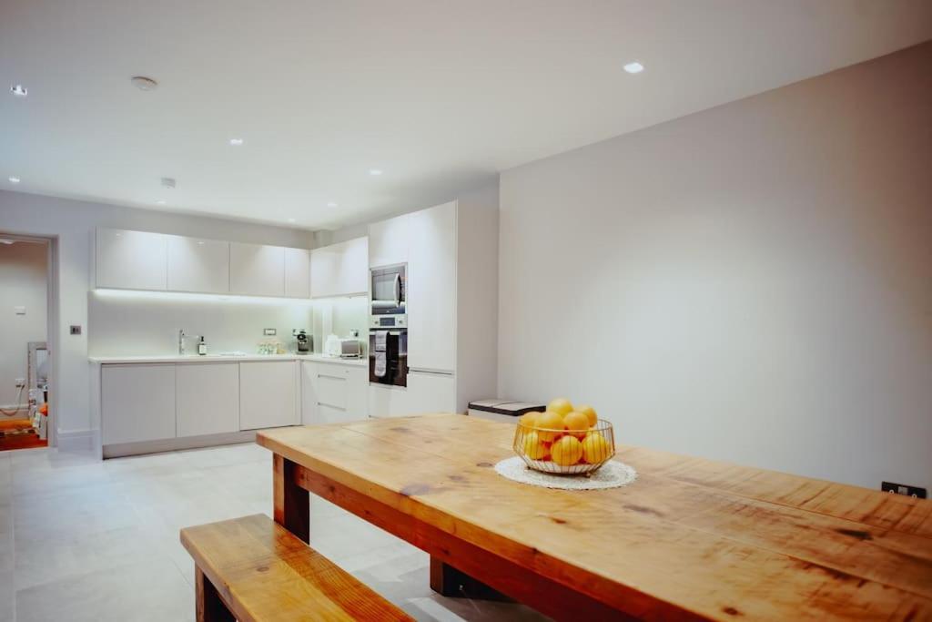 3-Story Townhouse - Sleeps 8 Leilighet Leeds  Eksteriør bilde
