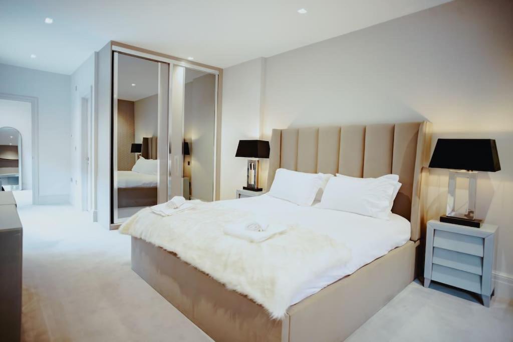 3-Story Townhouse - Sleeps 8 Leilighet Leeds  Eksteriør bilde