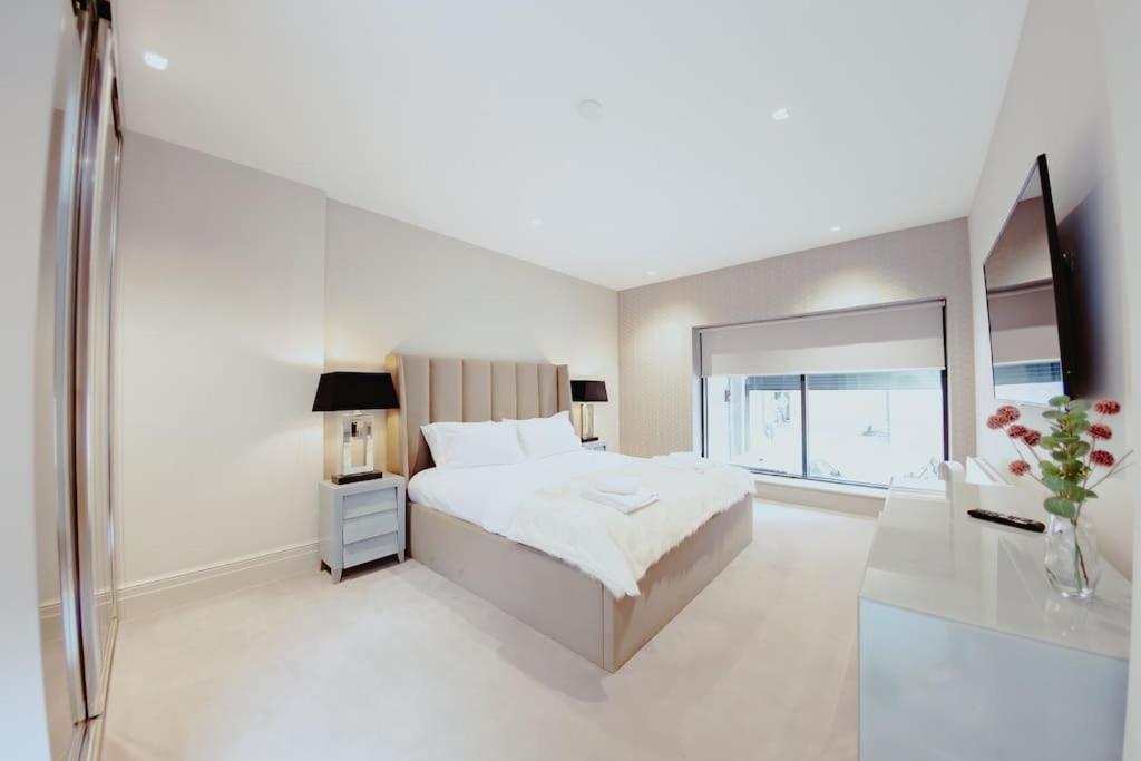 3-Story Townhouse - Sleeps 8 Leilighet Leeds  Eksteriør bilde