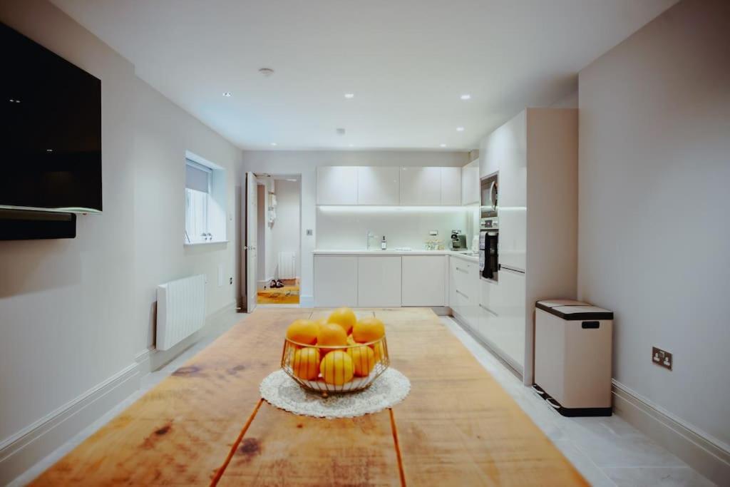 3-Story Townhouse - Sleeps 8 Leilighet Leeds  Eksteriør bilde