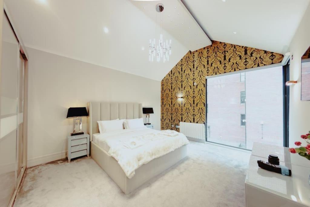 3-Story Townhouse - Sleeps 8 Leilighet Leeds  Eksteriør bilde