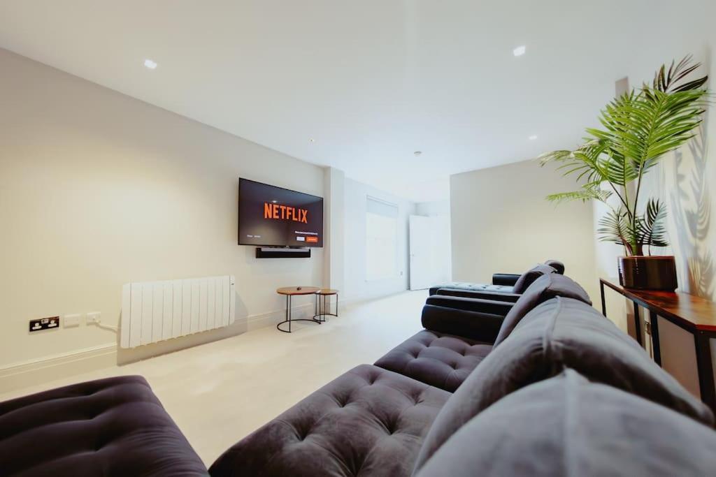 3-Story Townhouse - Sleeps 8 Leilighet Leeds  Eksteriør bilde